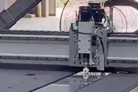 Gia công cắt kính