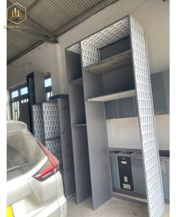 Tủ Quần Áo Hiện Đại Cao Cấp – Thiết Kế Theo Yêu Cầu, Sản Xuất Trực Tiếp Tại Xưởng